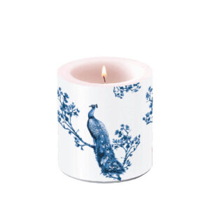 bougie royal peacock de chez ambiente blanche avec des roses élégantes