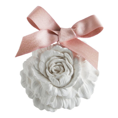 rose en plâtre blanc avec ruban rose décor parfumé rose élixir mathilde m grand format