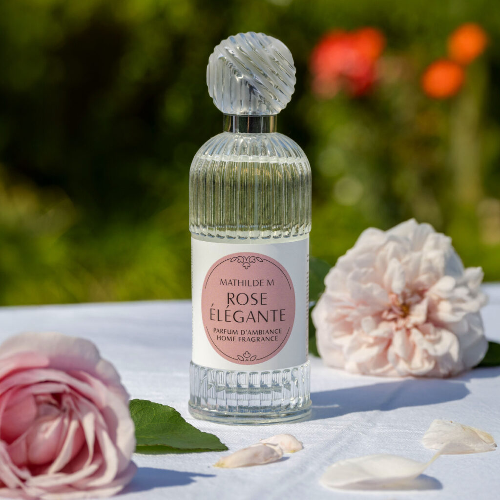 parfum d'ambiance rose élégante de mathilde m dans un flacon en verre 100 ml