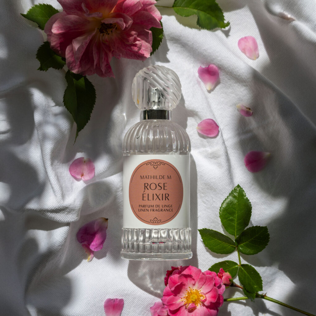 parfum de linge rose élixir de mathilde m dans un flacon en verre 75 ml