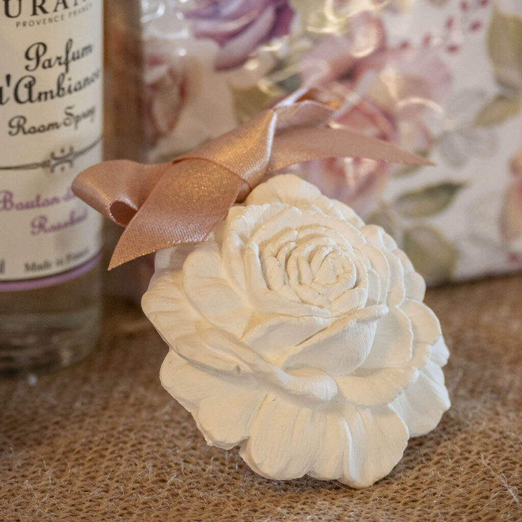 idée calendrier de l'avent personnalisé décoration à la rose et parfums